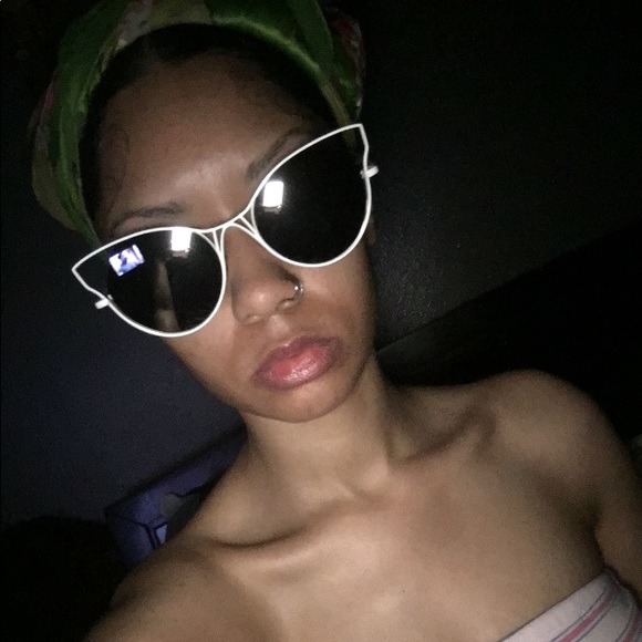 🔌 SOLD OUT TOPFOXX Caty Shades - Picture 5 of 8